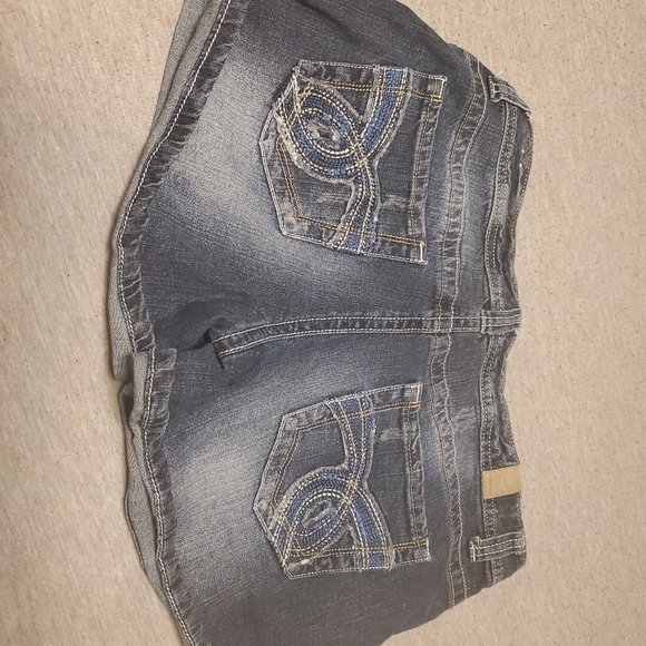 MAURICES Jean shorts sz. 12 - Picture 2 of 2